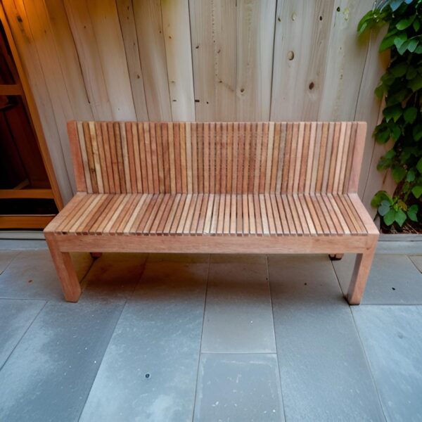 Banca con respaldar en madera tornillo de 1.50mts color caramelo