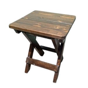 Banquito plegable rustico de playa en marron