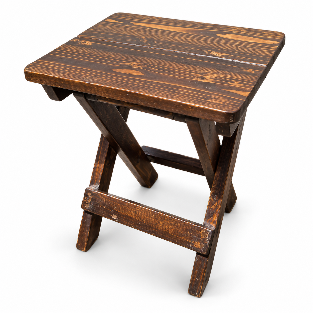 Banquito plegable rustico de playa en marron