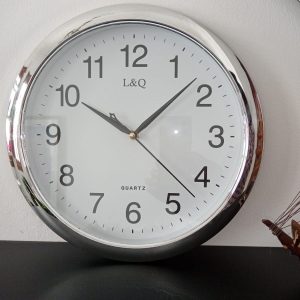 Reloj De Pared Analogico Redondo Mediano 25cm Plateado